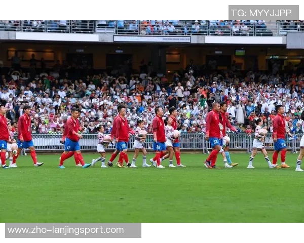 足球综艺节目新风潮：明星球员与普通人共同竞技的欢乐时光